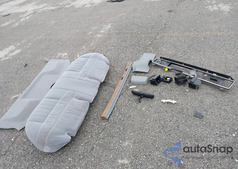 1993 Mercury Grand Marquis Ls z USA, uszkodzony, nr VIN 2MELM75W8PX643021